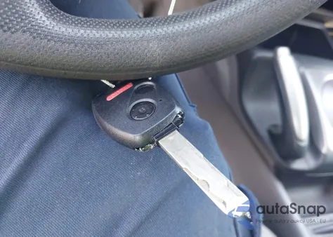 2010 Honda Civic Lx z USA, uszkodzony, nr VIN 2HGFA1F52AH545499